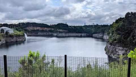 a big park in Atlanta now open with water 